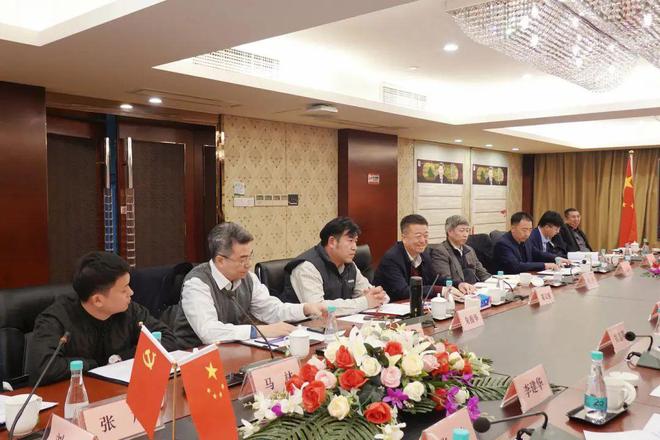 金塔县与北京世纪金沙江新能源科技有限公司等企业洽谈合作事TVT体育宜(图4)