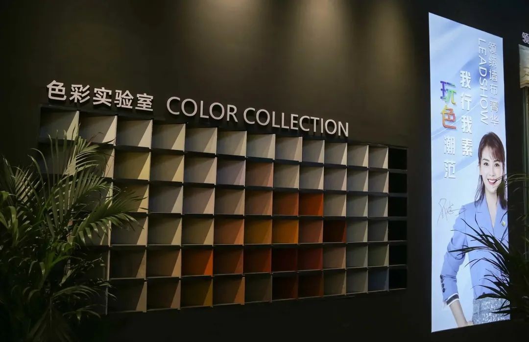 TVT体育突破传统墙布复合工艺领绣第五代水凝墙布快速交付当天可入住(图5)
