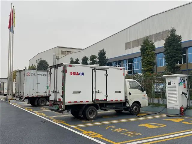 TVT体育缓解新能源汽车“里程焦虑”温江做了这“桩”事(图10)