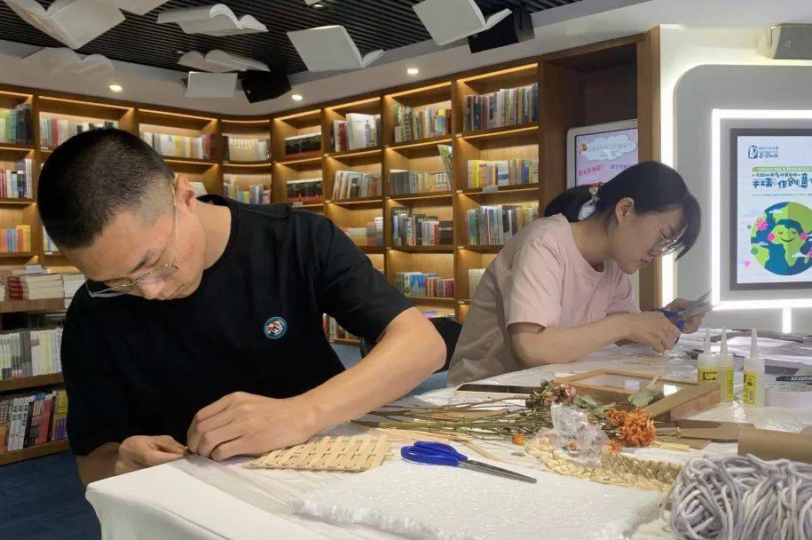文明西城 节能环保废物再利用！手工制作TVT体育创意大赛展示低碳生活(图3)