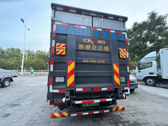 TVT体育北京买新能源纯电动4米2货车带市区通行证(图5)