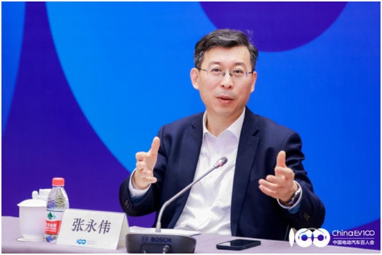 电动汽车百人TVT体育会：2024年新能源汽车产销预计1300万辆(图2)