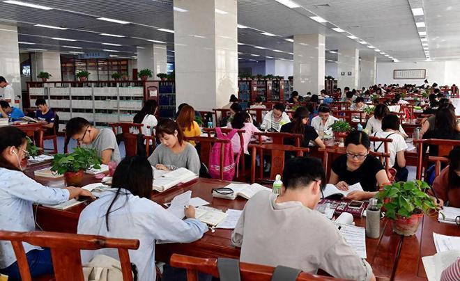 TVT体育计算机类专业和电气类专业哪个比较难学？就业前景哪个好？(图1)